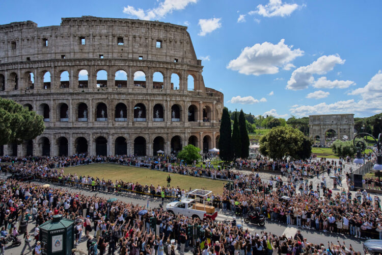 PHOTO GALLERY: Vatican Pope Funeral Procession